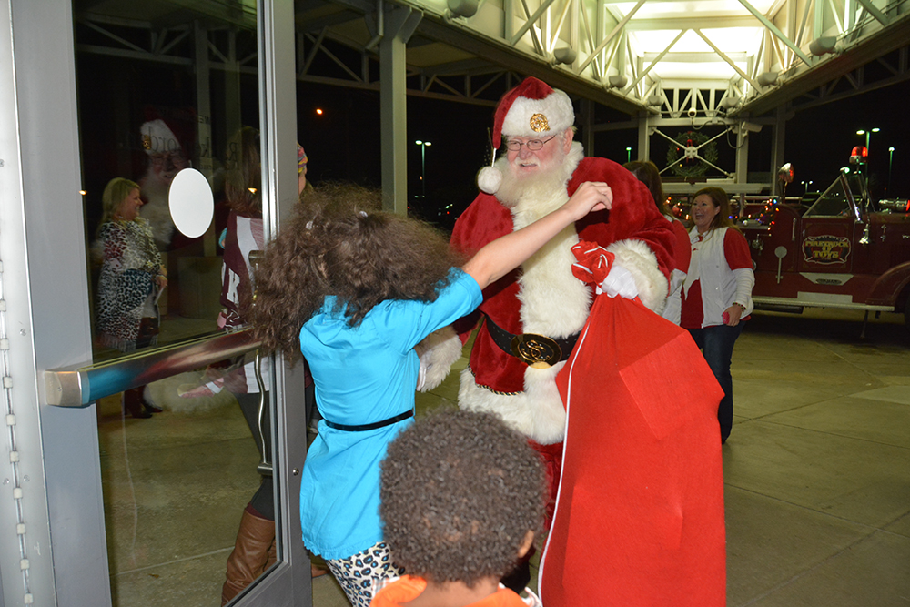 Gateway Classic Cars Brings Hope and the Joy of Christmas