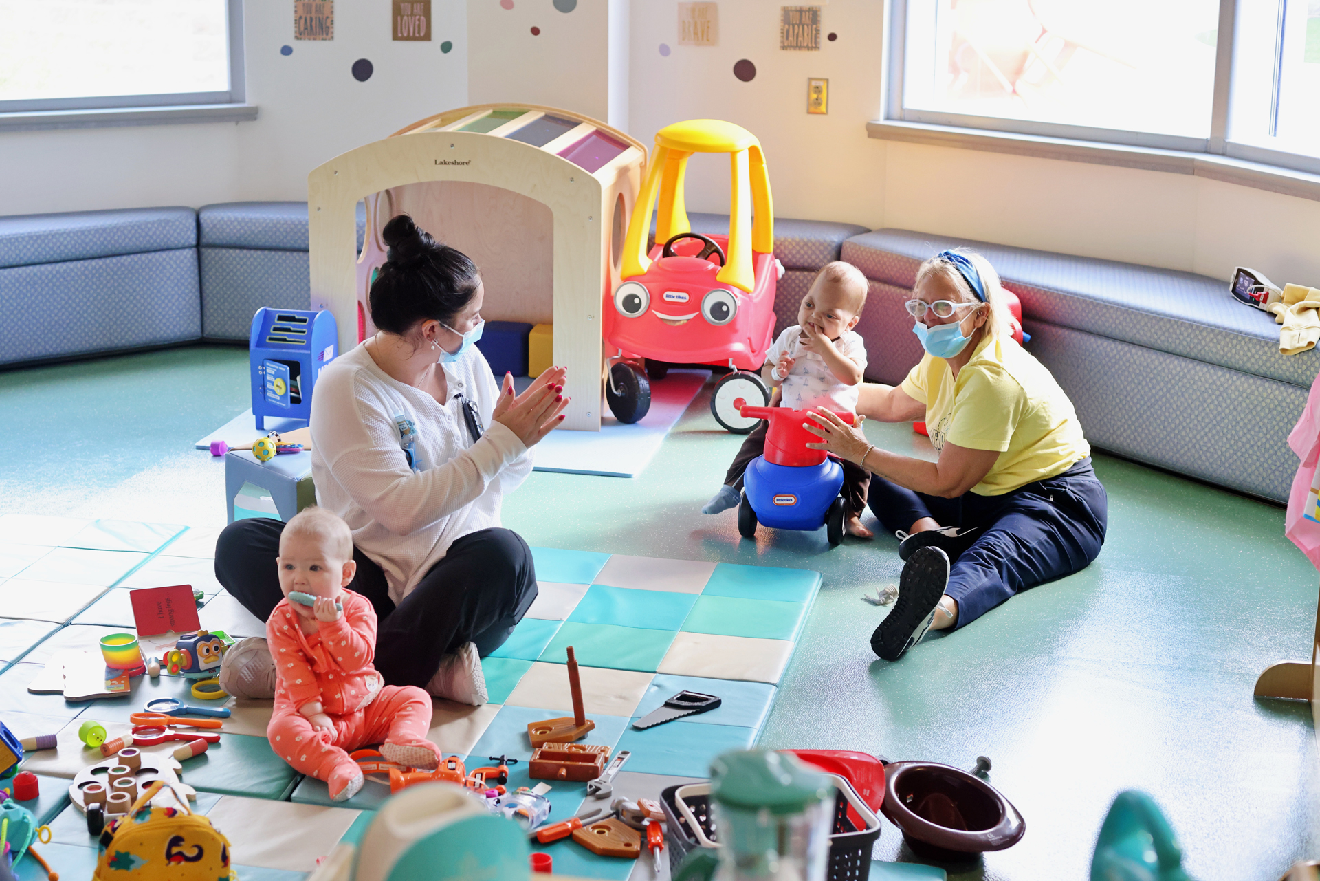 Patients in OZ classroom
